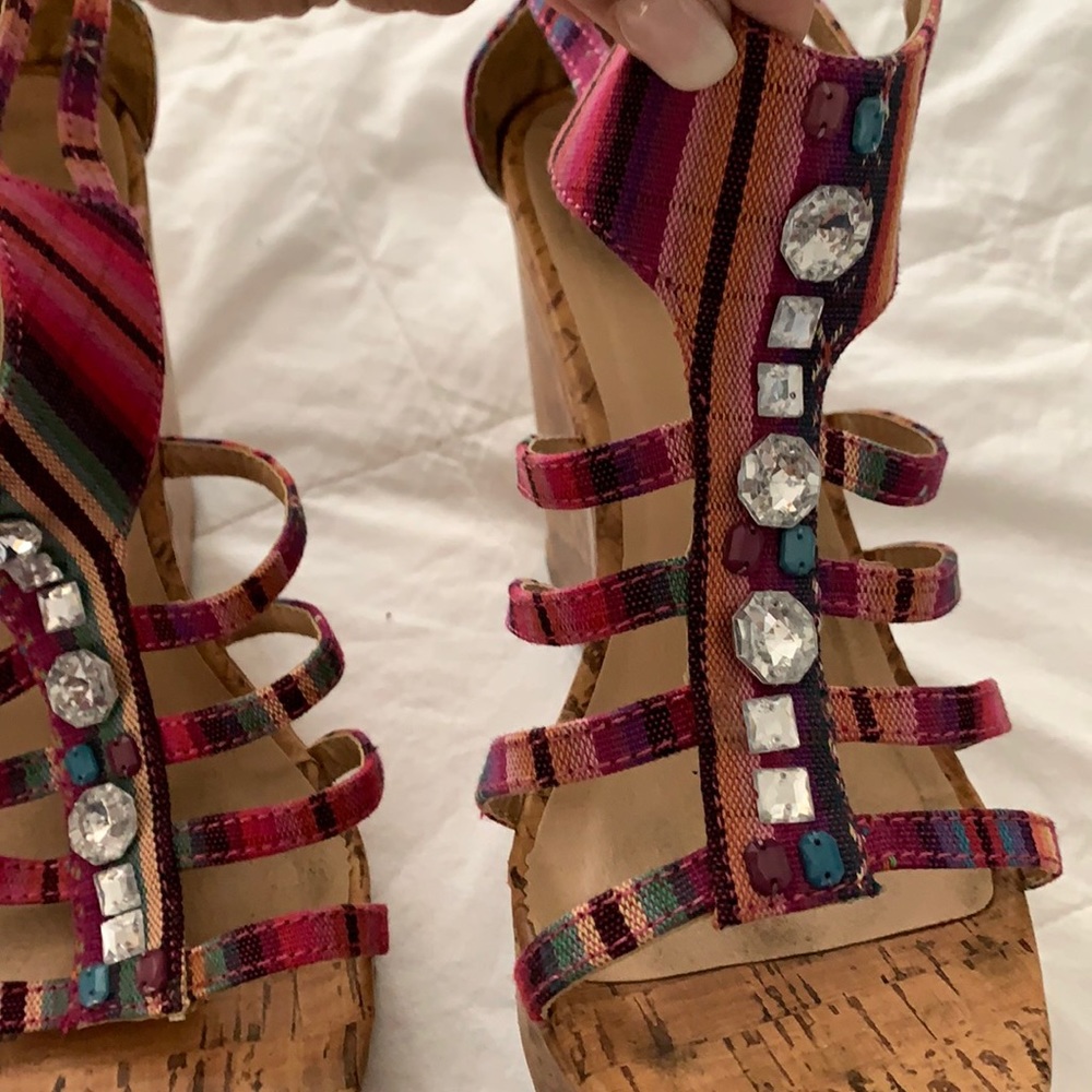 Fun color wedges!   Comfy too